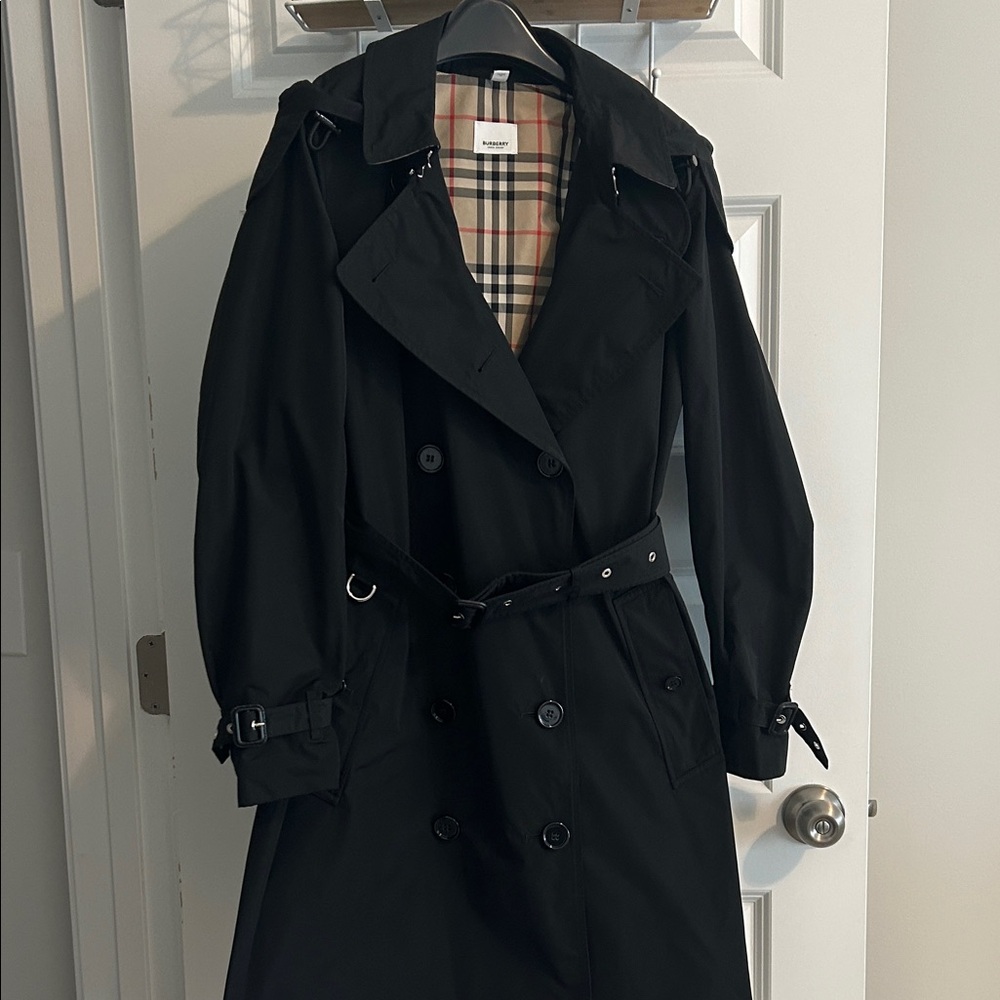 Burberry Classic Black Trench Coat with Check Lining